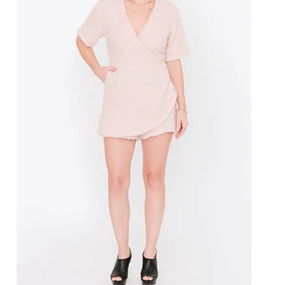 Smash + Tess in collab with Hilary Duff, tinsel skorty in pink size M. NWT
